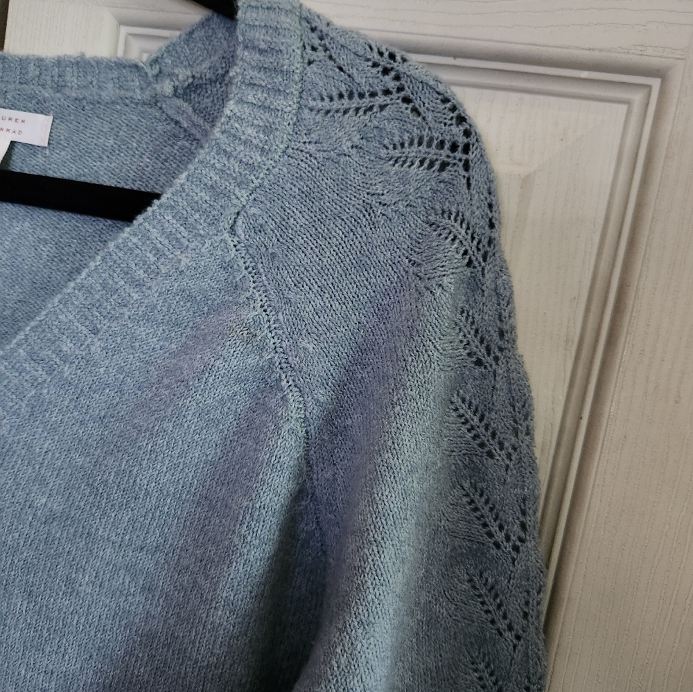 LC Lauren Conrad Blue V-Neck Sweater - Picture 5 of 9